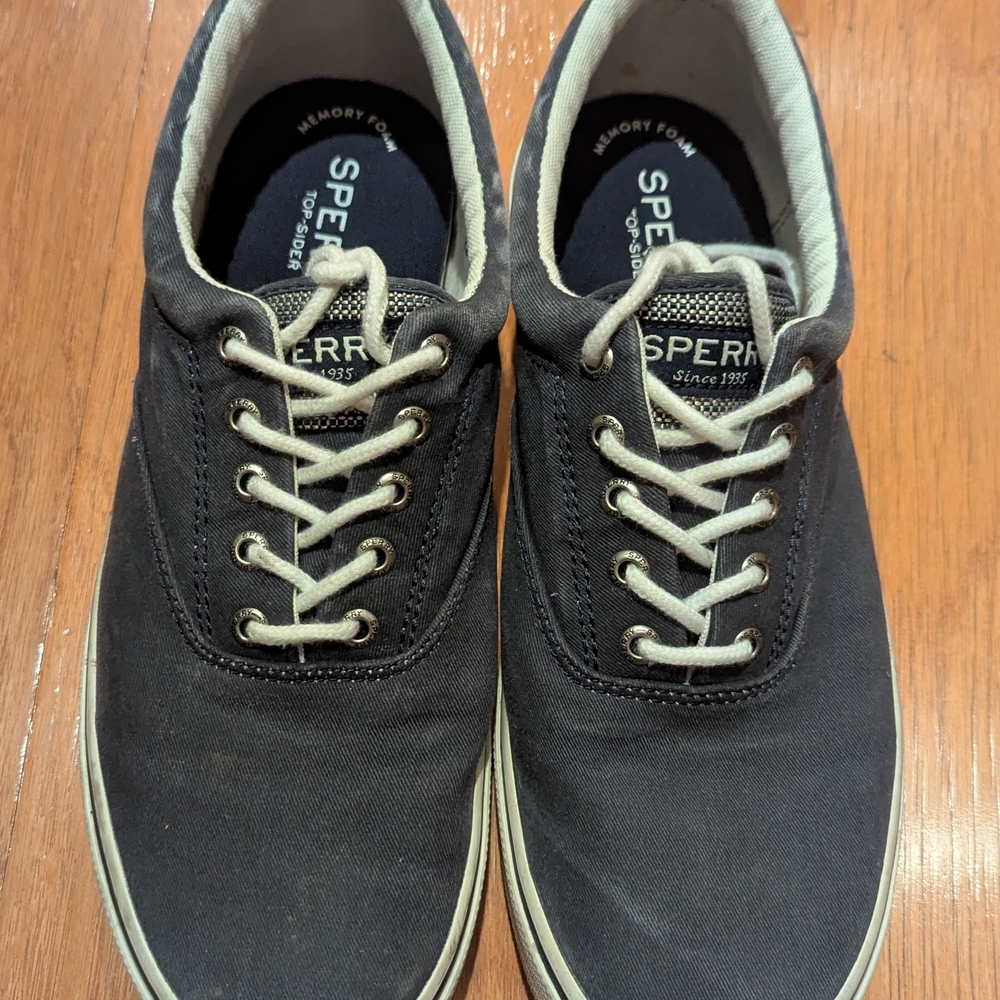 Sperry Blue and White Sneakers Classic Low-Top Design